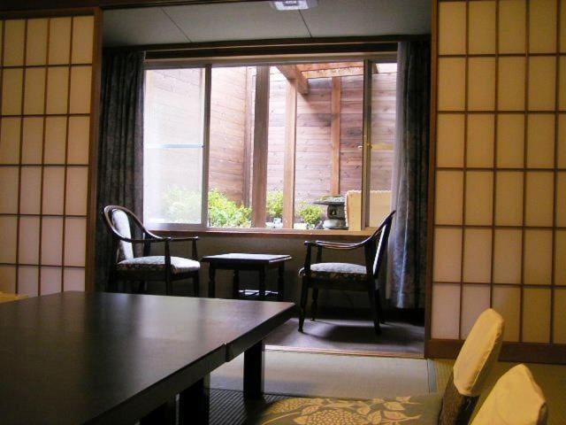 Kadoya Hotell Yamanouchi  Rum bild